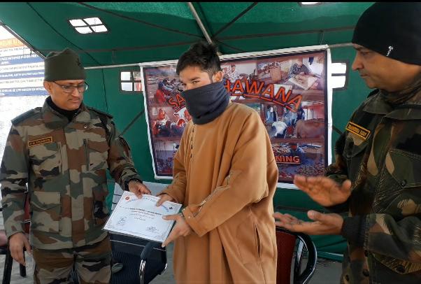 19 RR of Indian Army Organizes Avalanche rescue Camp in Anantnag