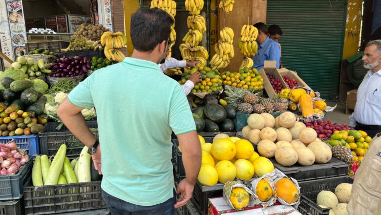 Admin conducts market check ahead of Eid Ul Adha in Kulgam