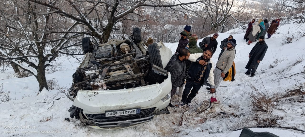 Seven feared useless, a number of injured in Baramulla highway accident