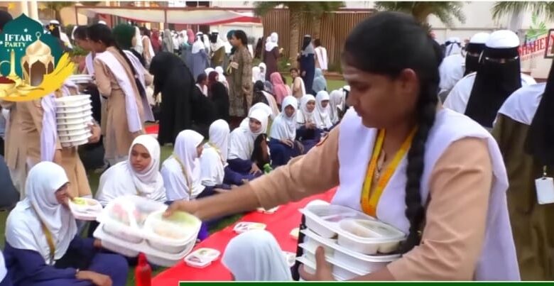Non-Muslim students organize iftar for Muslims in Karanataka