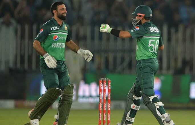 Pakistan stay alive in semi final race, defeat New Zealand by 21 runs