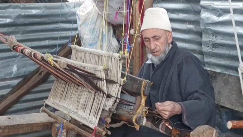 Meet last Dard Shina artisans fighting to preserve Kashmir’s blanket weaving tradition