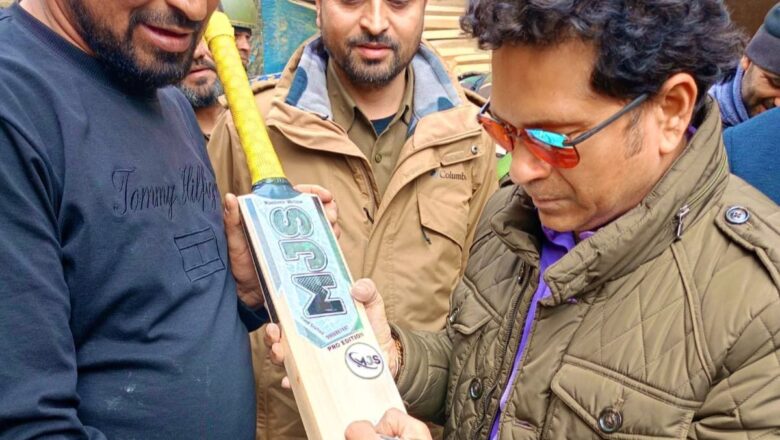 Sachin Tendulkar visits cricket bat factory in Chersoo, praises Kashmiri willow