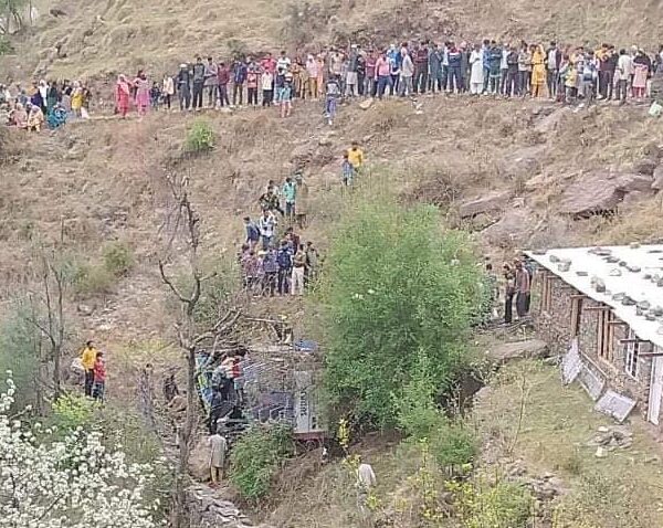 11 passengers injured in Poonch accident, hospitalized