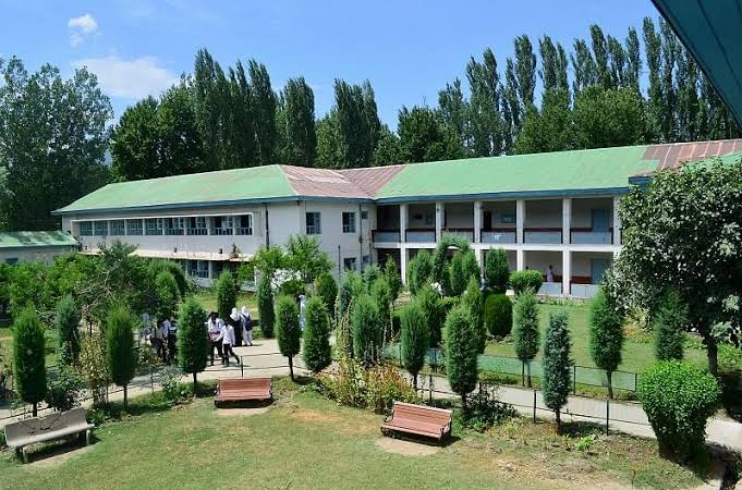 Baramulla locals reject proposed railway line by means of historic college floor