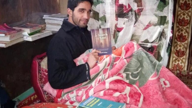 Shopian Youth Inspired by Poet Rasool Mir, Publishes his Maiden Poetry Collection