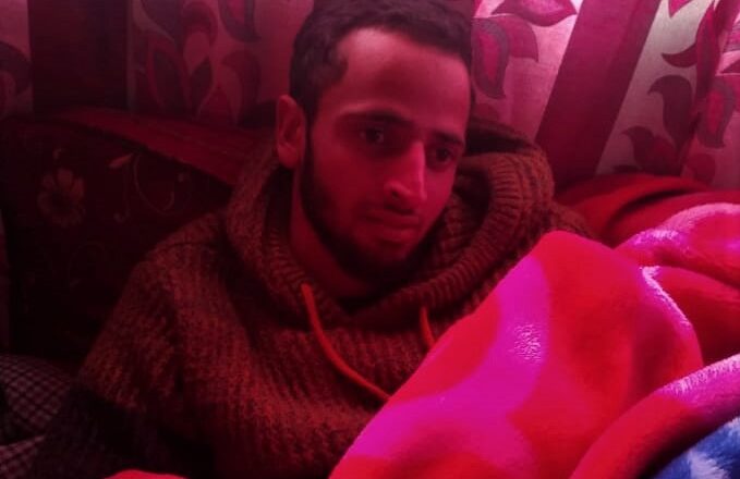 Sopore Youth Eats Poison to Save himself from ‘Police Persecution’- Police Says He is Wanted in a Militancy Case