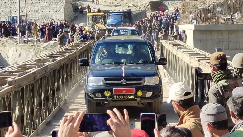 Kashmir Highway Opened for Traffic After 6 Days