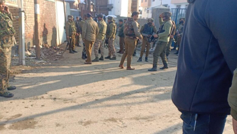 Militants Attack Armed Forces in Chanapora Injuring One CRPF Trooper