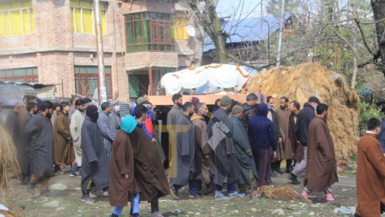 Muslim Neighbors Take Part in the Last Rites of Pandit Woman in Baramulla