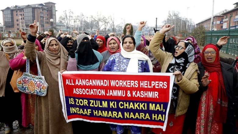 Anganwadi Workers Stage Protest Demanding Honorarium on Monthly Basis