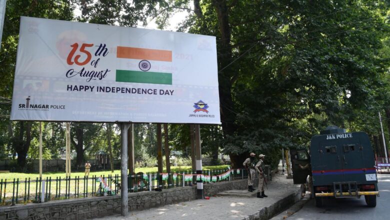 Internet, Mobile Services Remain Unaffacted in Kashmir