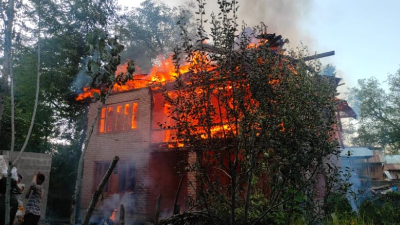 Residential house gutted in Kokernag village