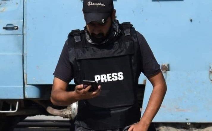 Photojournalist Detained During Nocturnal Raid in Sopore; “Has been Detained for Questioning,” Says Police