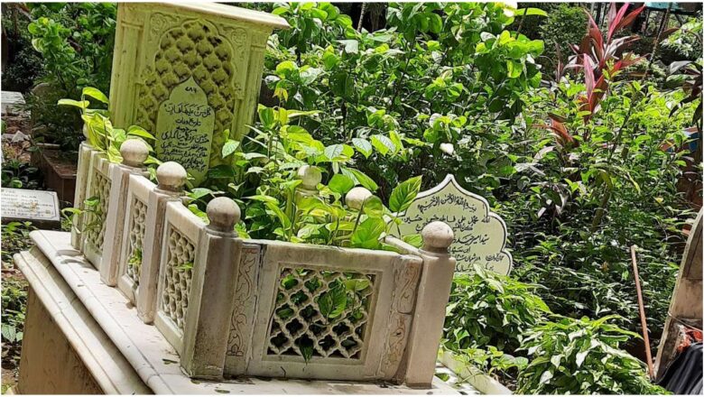 Muslims Aghast Over Attempts To Bulldoze Kashmir Cemetery in Lucknow