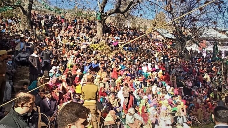 “Restore 370, if you want to keep Kashmir”- Mehbooba Mufti Addresses Huge Rally in Banihal