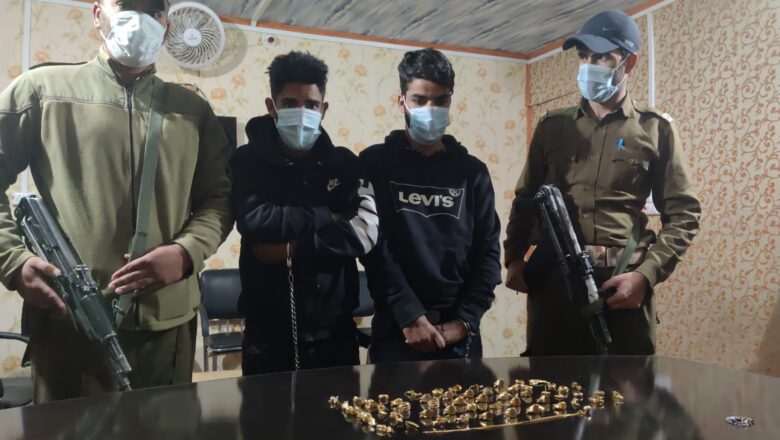 Police in Budgam recover jewellery worth 10 lakh from 2 burglars