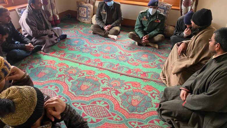 IGP Kashmir visits family of cop who was killed in Bijbehara