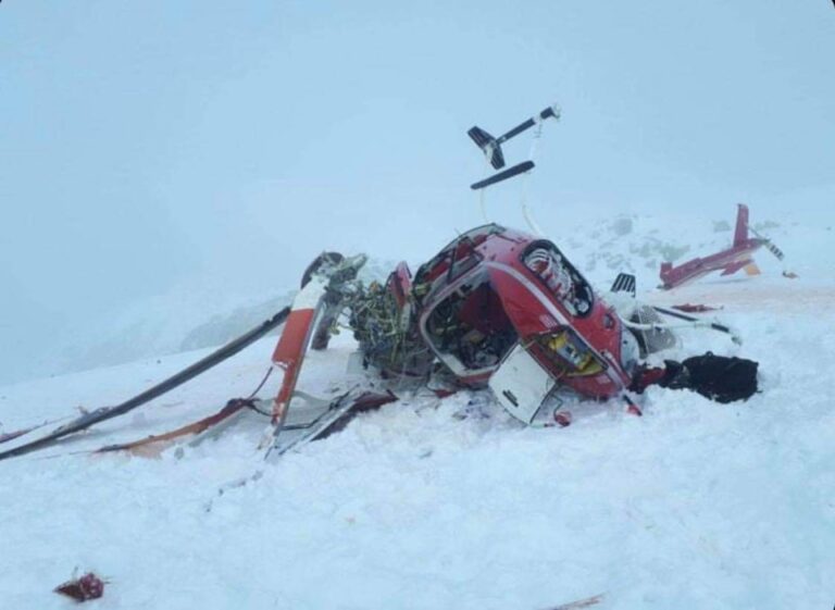 Two Pakistani Pilots Die After Their Helicopter Crashes in Kashmir ...