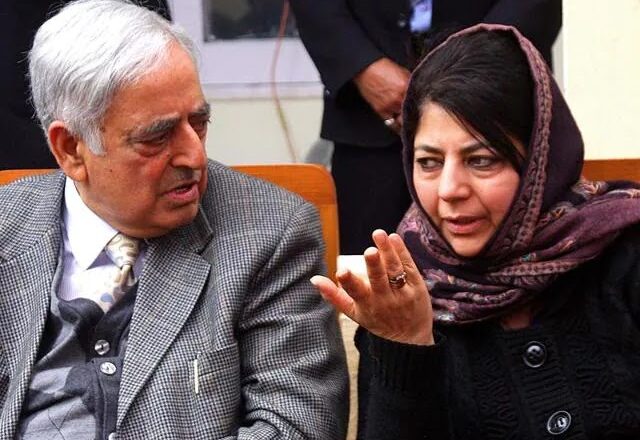 ‘Wake up Before its too Late’- Led by Mehbooba Mufti, PDP offers Fateh Khawani to late Mufti Syed