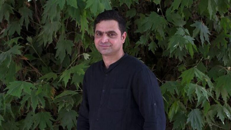 Arrest warrant issued against Journalist Gowhar Geelani