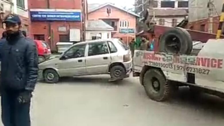 In a first, traffic police bar Journalists from parking vehicles in Press Enclave