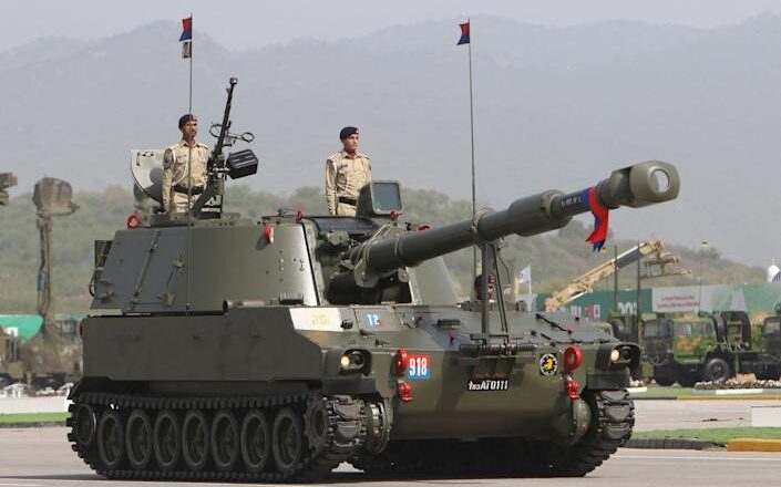 In a first, Pakistan Military unveils the nuclear shelling machine Howitzer