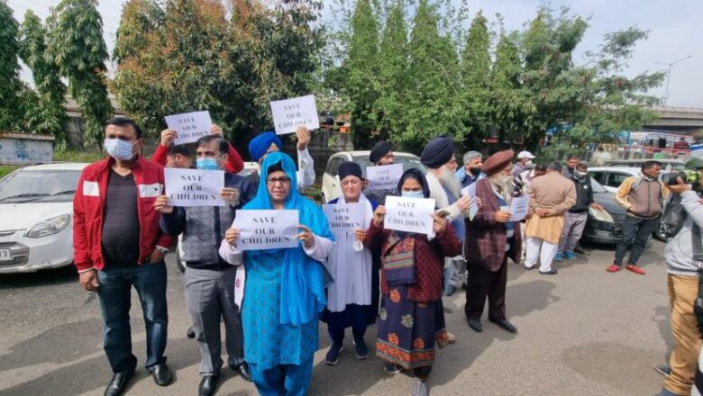 Parents of students stuck in Ukraine stage protest in Jammu, Demand speedy evacuation