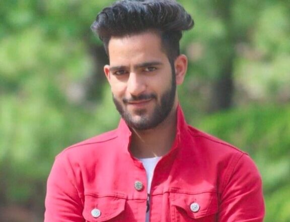 College student electrocuted to death while playing cricket in Anantnag