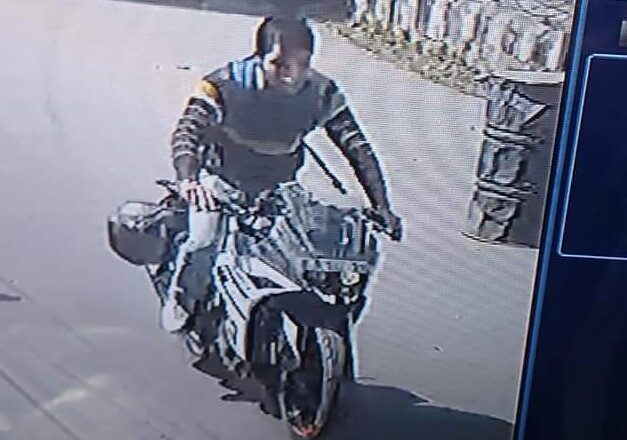 Police seeks help in identification of biker who “killed” pedestrian in Anantnag