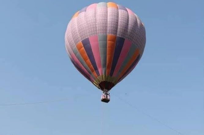 Tourism department rolls out first-ever ‘hot-air balloon’ for tourists, local visitors in Srinagar