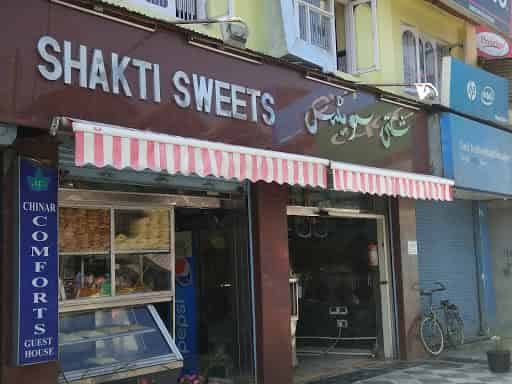 ‘Shakti Sweets’ fined for overcharging, Case registered against ‘Modern Sweets’ for stopping officials from discharging duties