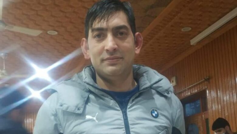 In Kashmir local Muslims serve water, join protests as Kashmiri Pandits protest killing of Rahul Bhatt