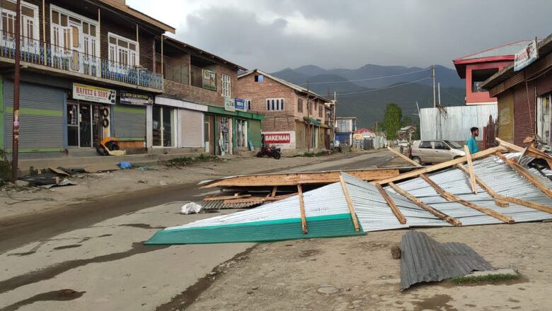 Windstorm creates havoc in parts of North Kashmir