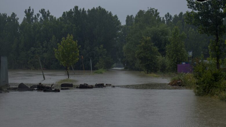 Anantnag authorities prepare for flood risk with new weather advisory