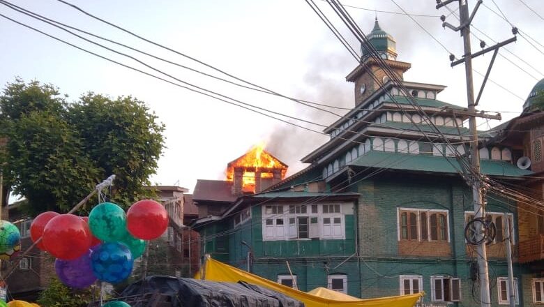 Fire breaks out in Anantnag’s Dangerpora area