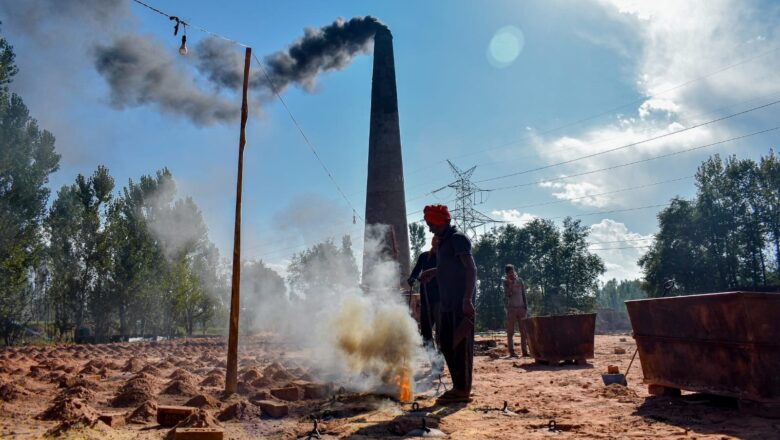 Air Quality in Srinagar reaches dangerous levels, Anantnag and Jammu too struggle with air pollution