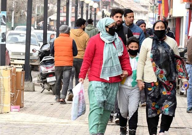 After Bandipora & Ganderbal, now wearing of face masks made mandatory in Srinagar