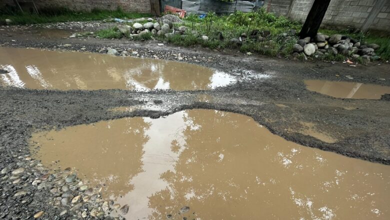 Video: On Eid, Residents hit streets in Kulgam area to protest dilapidated roads