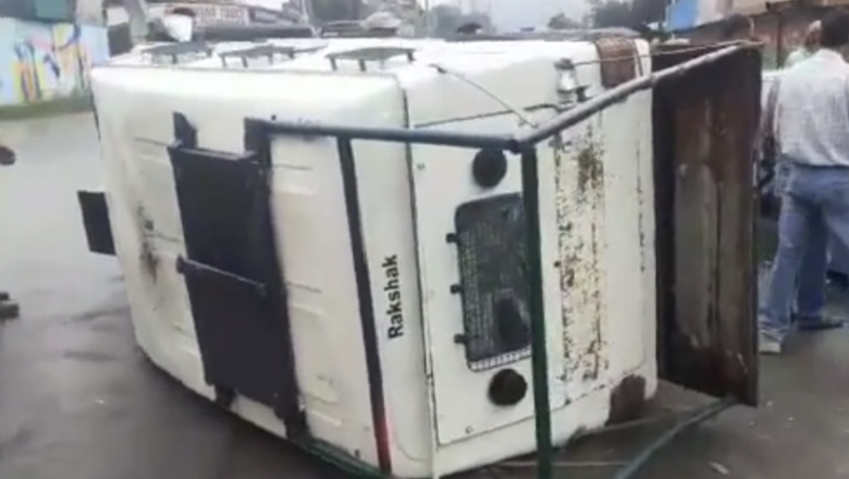 Road accident in Lal chowk Srinagar, Police vehicle turns turtle