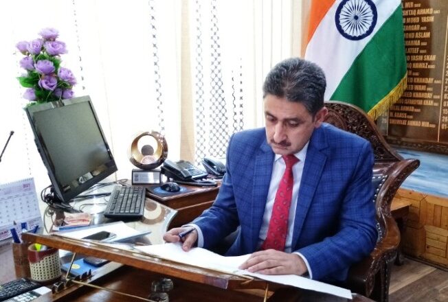 CBI raids house of Khalid Jahangir, former JKSSB chairman, 35 others in SI recruitment scam case