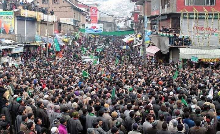 Kashmir’s Anantnag town gears up for annual Eid Milad procession attended by thousands devotees