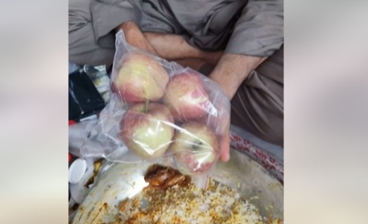 Amid crisis, Kashmiri family distributes apples during daughter’s wedding in Srinagar