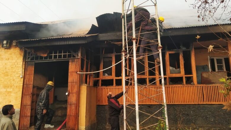 Fire breaks out in PDD office in Anantnag