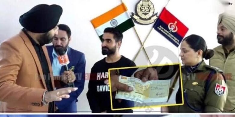 Two Punjab residents give Rs 9.12 lakh to Kashmiri man after apple cartons from his truck stolen