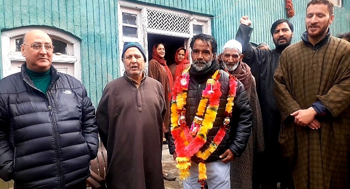 JKNC holds key workers meeting in Anantnag area