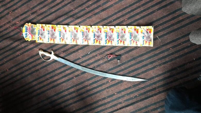 Budgam family attacked with sword during night, two injured; Police lodges FIR