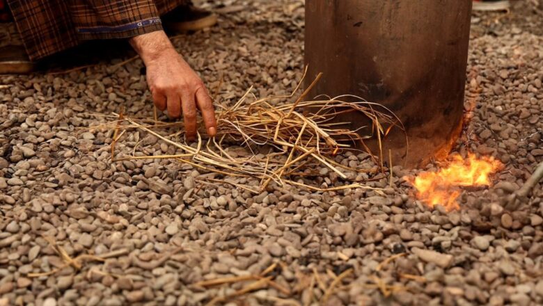 Gas emissions from tube well in Sopore area creates scare among local residents