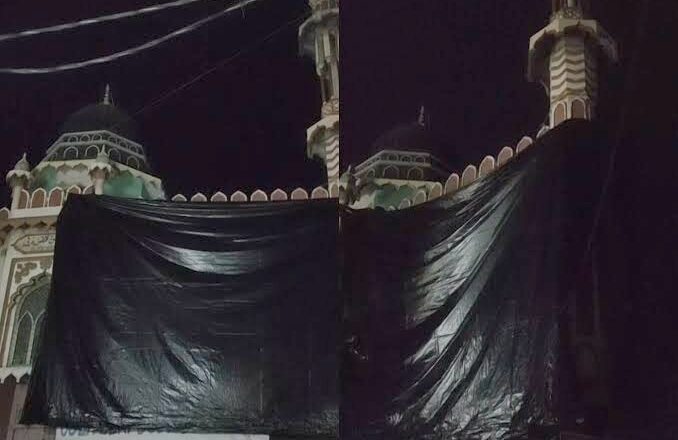 Mosque covered with tarpaulin ahead of Holi in UP