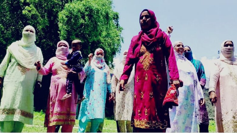 Sopore residents protest against water scarcity